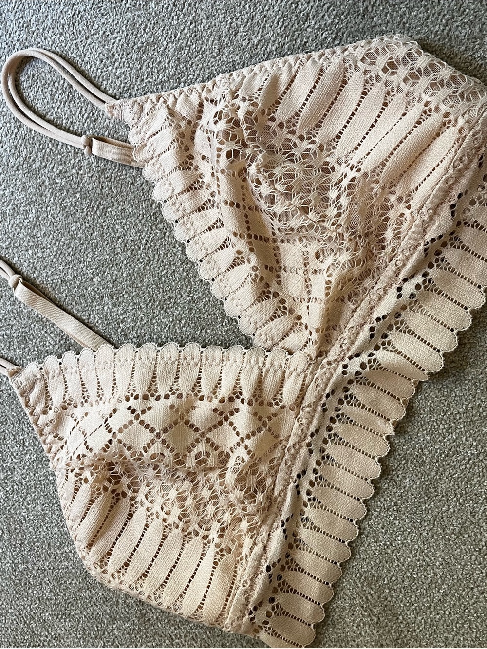 Anemone Cream Crochet Lace Bralette - Picture 4 of 12